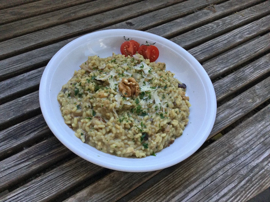 Steinpilzrisotto mit Walnüssen