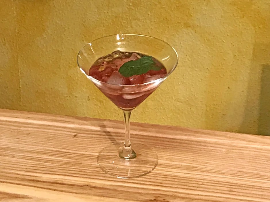 Granatapfel-Minz-Cocktail