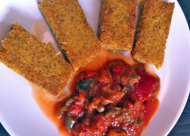 Peperonata mit Polenta