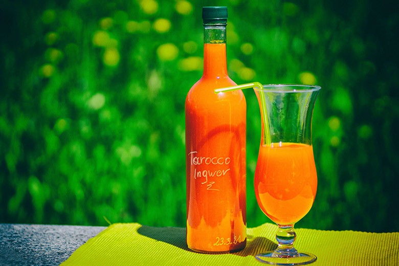 Blutorangen-Sirup mit Ingwer