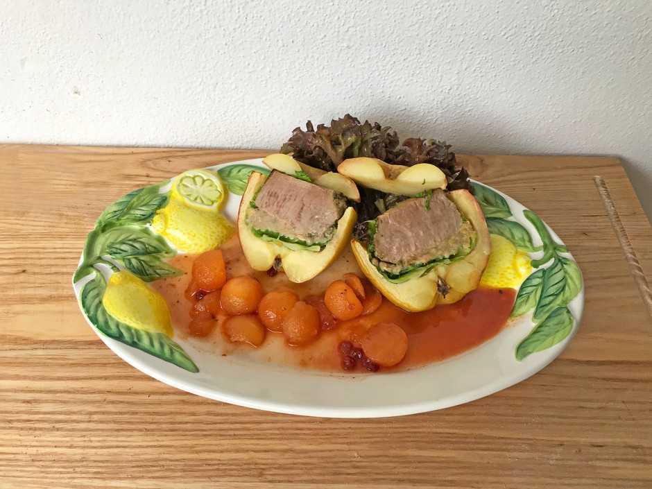 Schweinefilets im Apfel